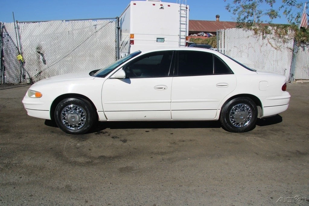 2004 Buick Regal - Image 3 of 21