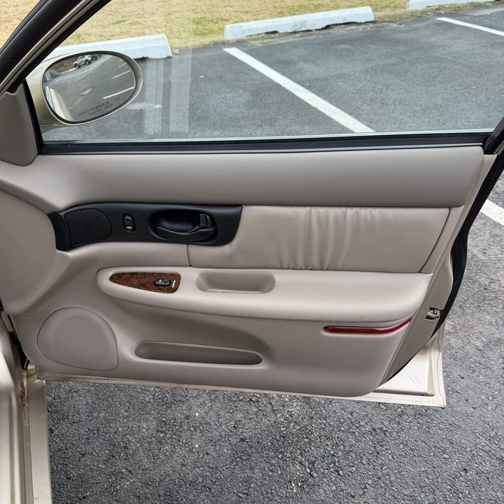 2004 Buick Regal - Image 16 of 31