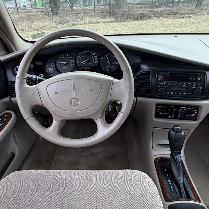 2004 Buick Regal - Image 28 of 31