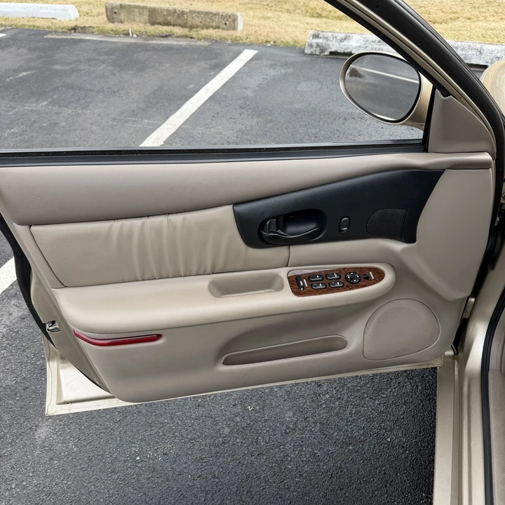 2004 Buick Regal - Image 14 of 31