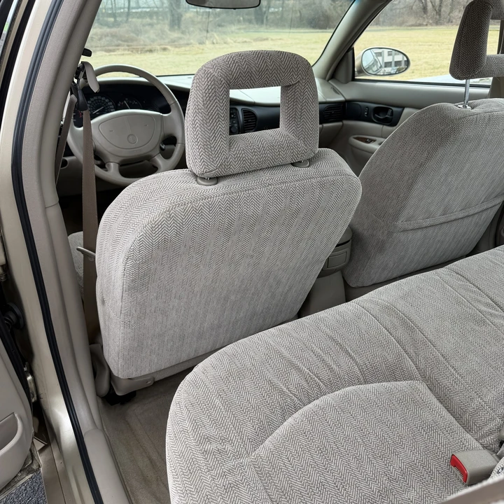 2004 Buick Regal - Image 20 of 31