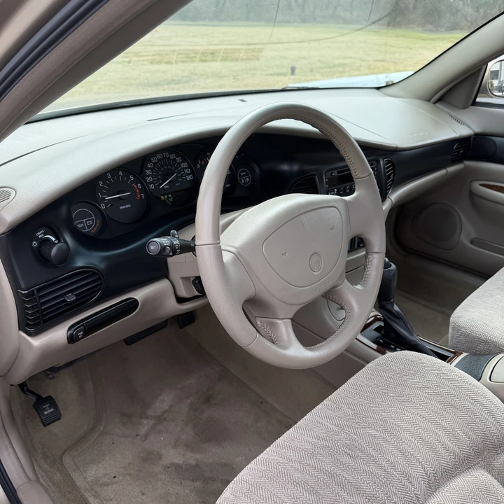 2004 Buick Regal - Image 25 of 31