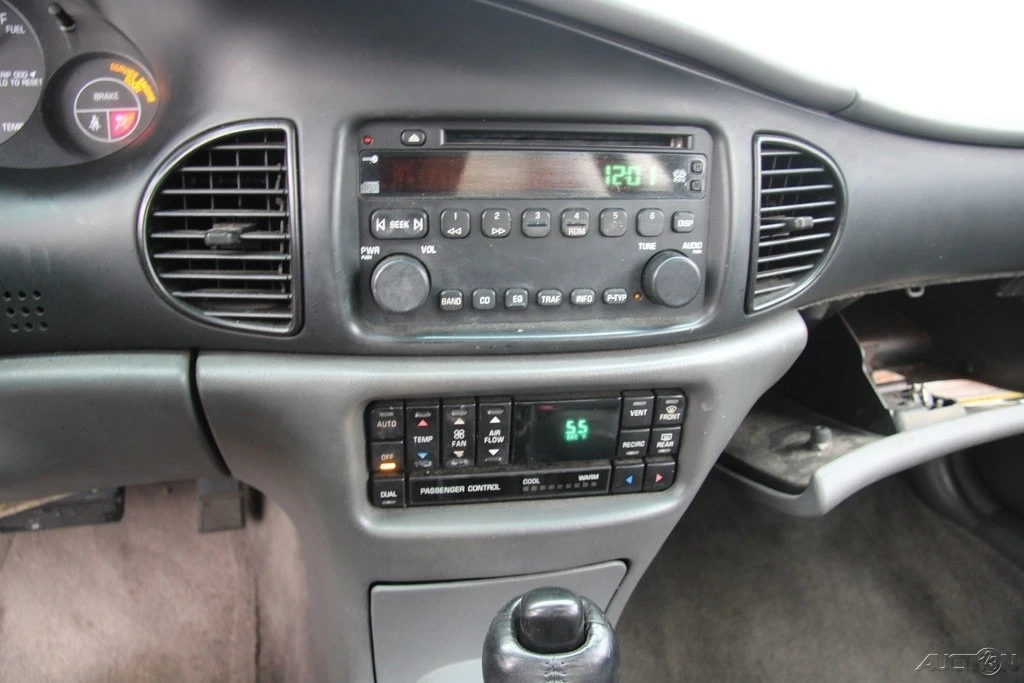 2004 Buick Regal - Image 16 of 21