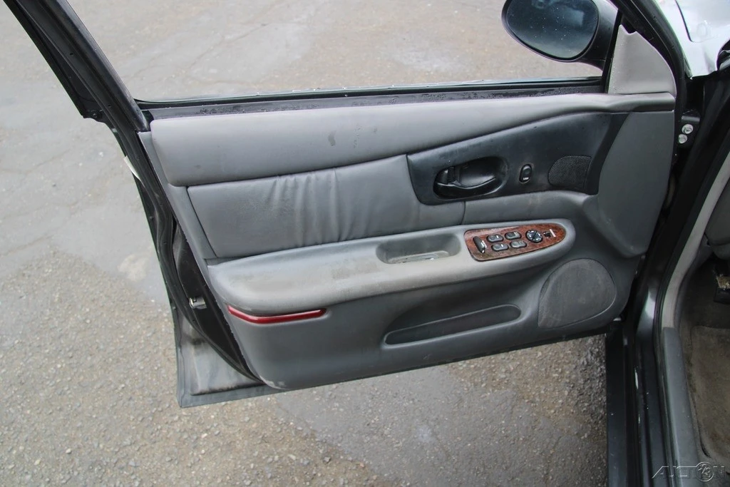 2004 Buick Regal - Image 12 of 21