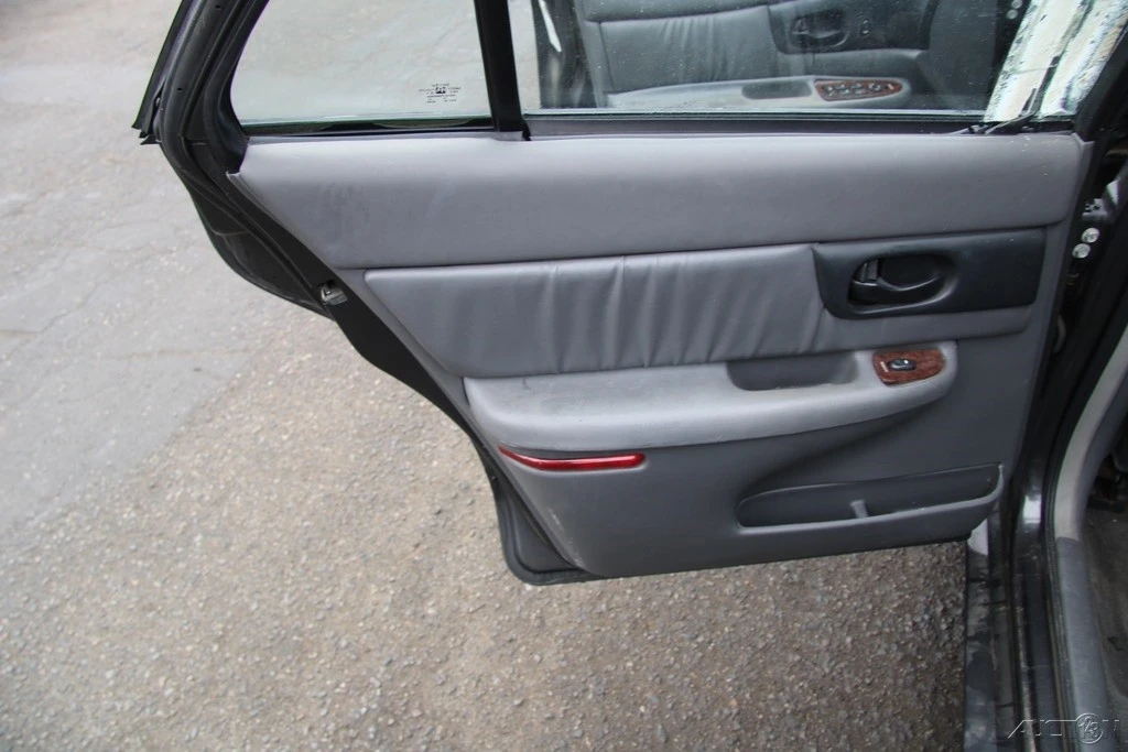 2004 Buick Regal - Image 18 of 21