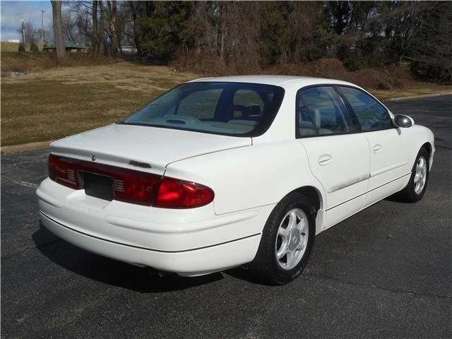 2004 Buick Regal - Image 3 of 12