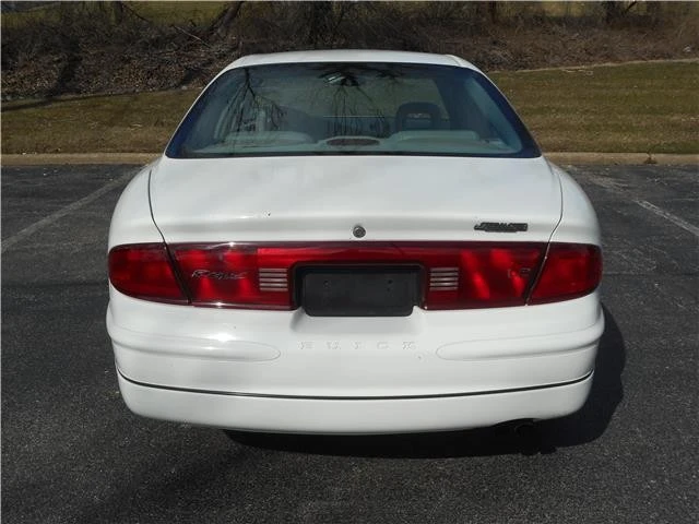 2004 Buick Regal - Image 5 of 12