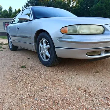 2004 Buick Regal LS Sedan 4D