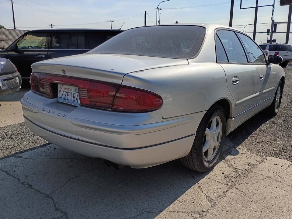 2004 Buick Regal - Image 3 of 10
