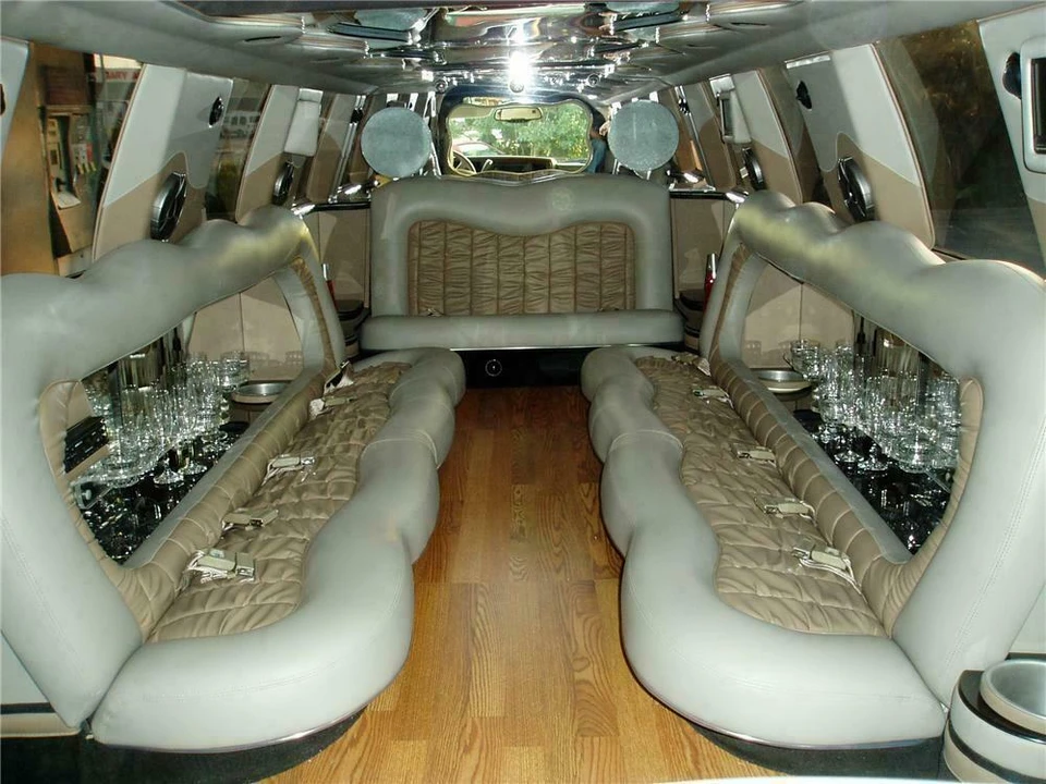 2004 Cadillac Escalade & EXT 2nd Gen - Image 3 of 4