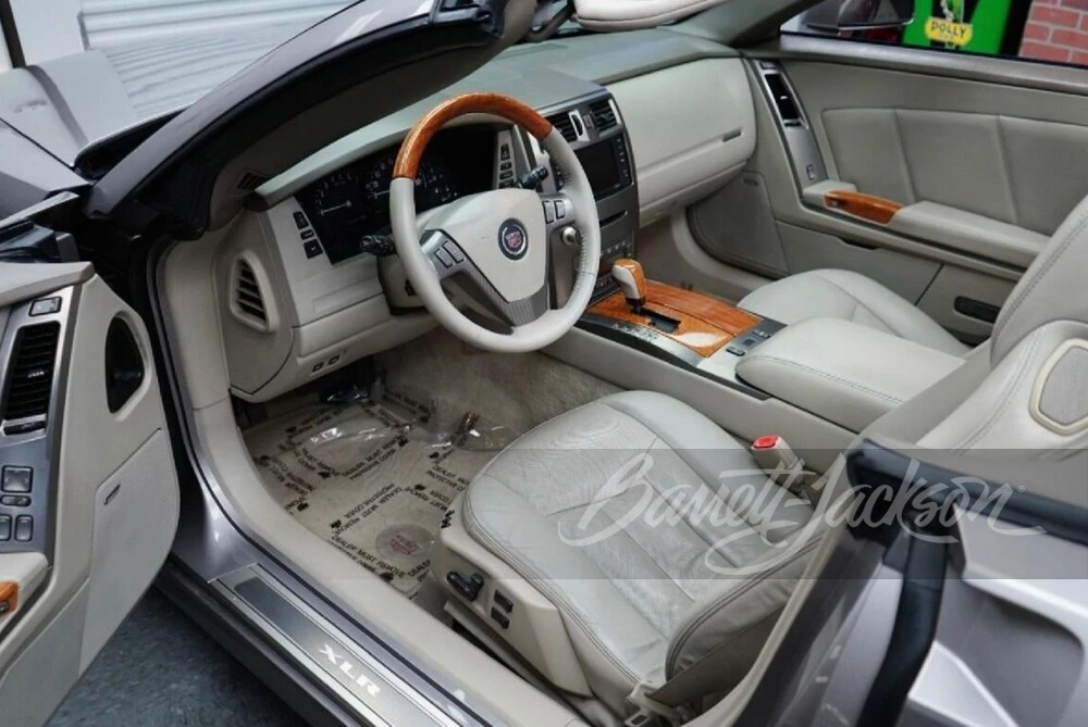 2004 Cadillac XLR - Image 4 of 20