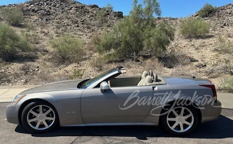 2004 Cadillac XLR - Image 19 of 20