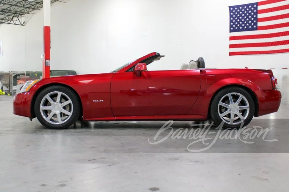 2004 Cadillac XLR - Image 8 of 8