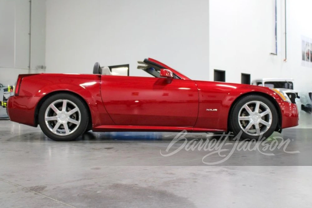 2004 Cadillac XLR - Image 2 of 8