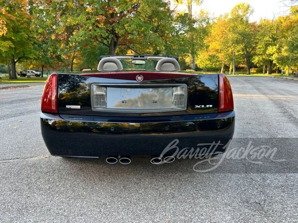 2004 Cadillac XLR - Image 7 of 8