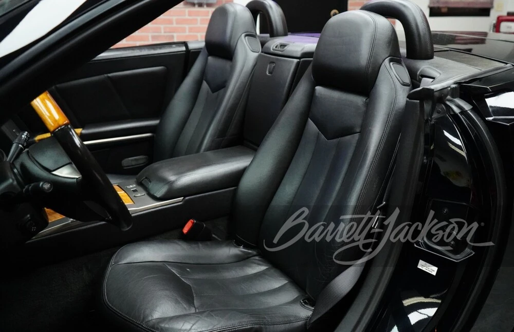 2004 Cadillac XLR - Image 8 of 8