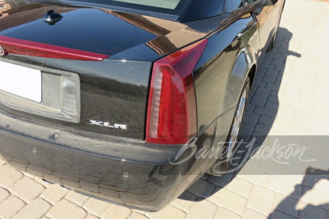 2004 Cadillac XLR - Image 13 of 23