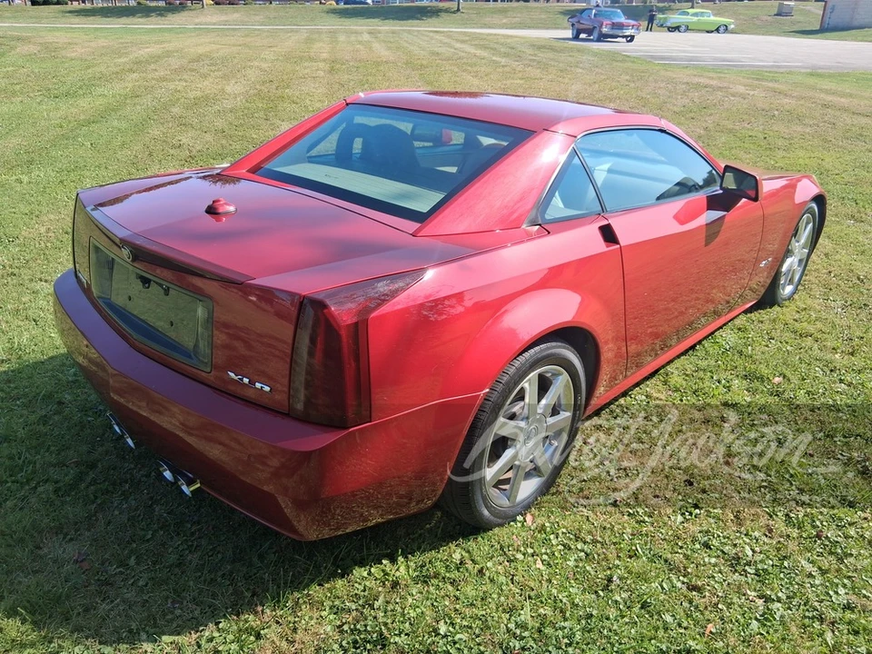 2004 Cadillac XLR - Image 2 of 7