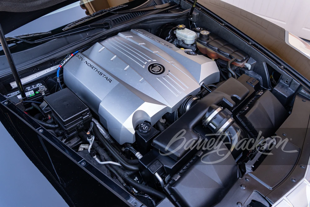 2004 Cadillac XLR - Image 9 of 24