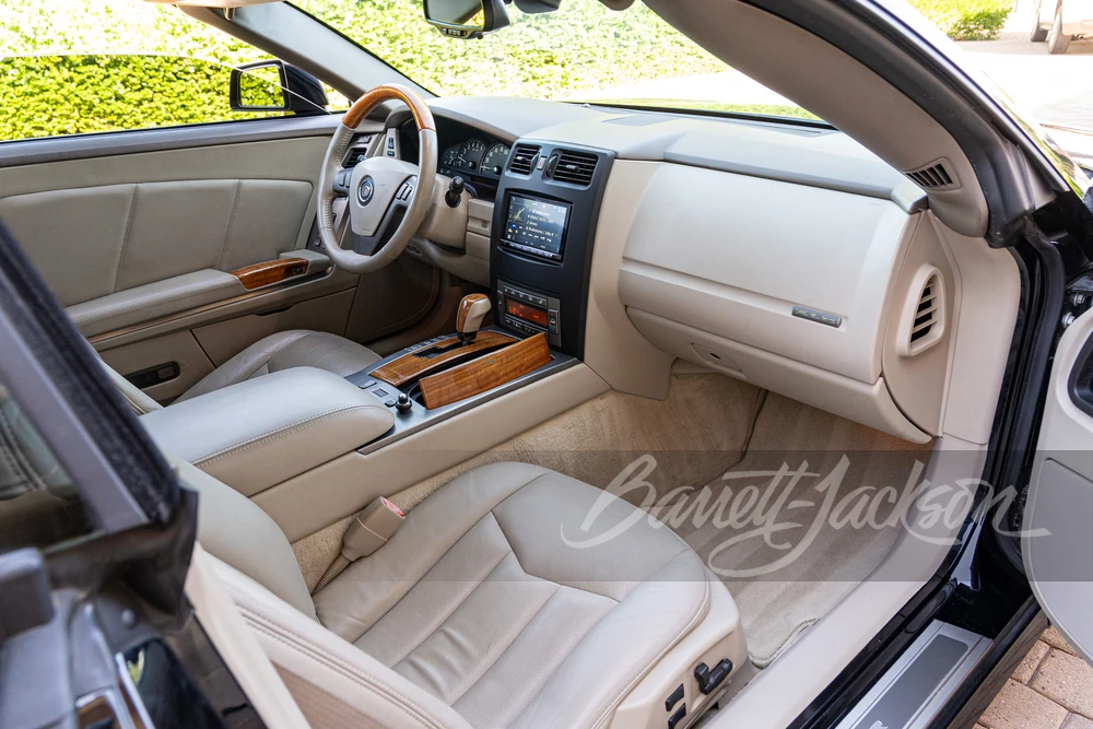 2004 Cadillac XLR - Image 12 of 24