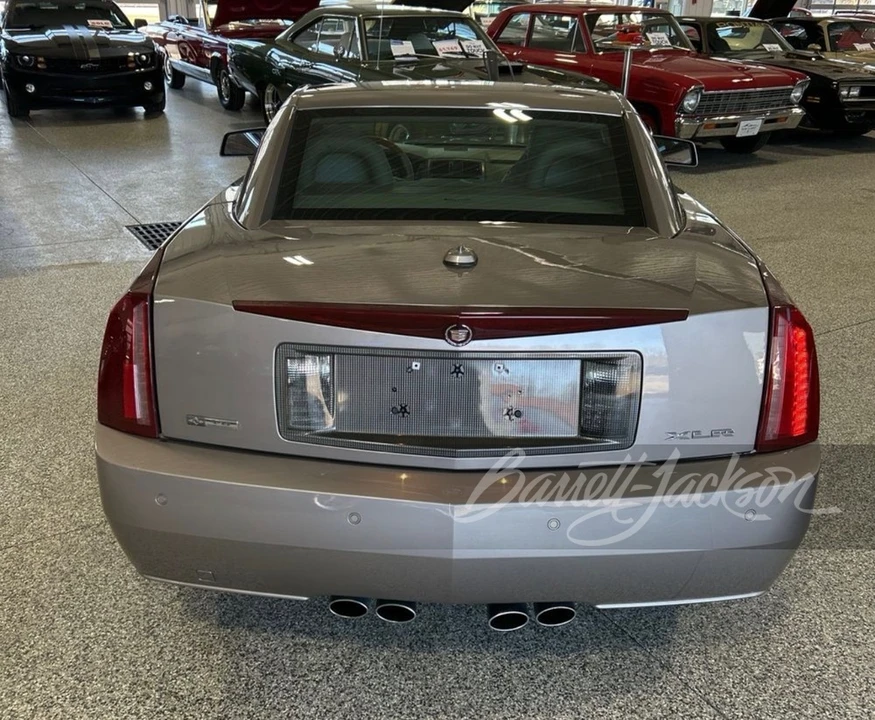 2004 Cadillac XLR - Image 6 of 7