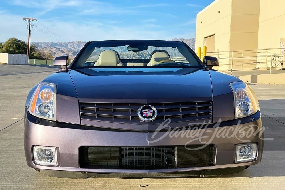 2004 Cadillac XLR - Image 5 of 11