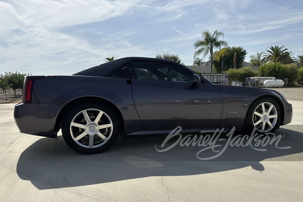 2004 Cadillac XLR - Image 7 of 21