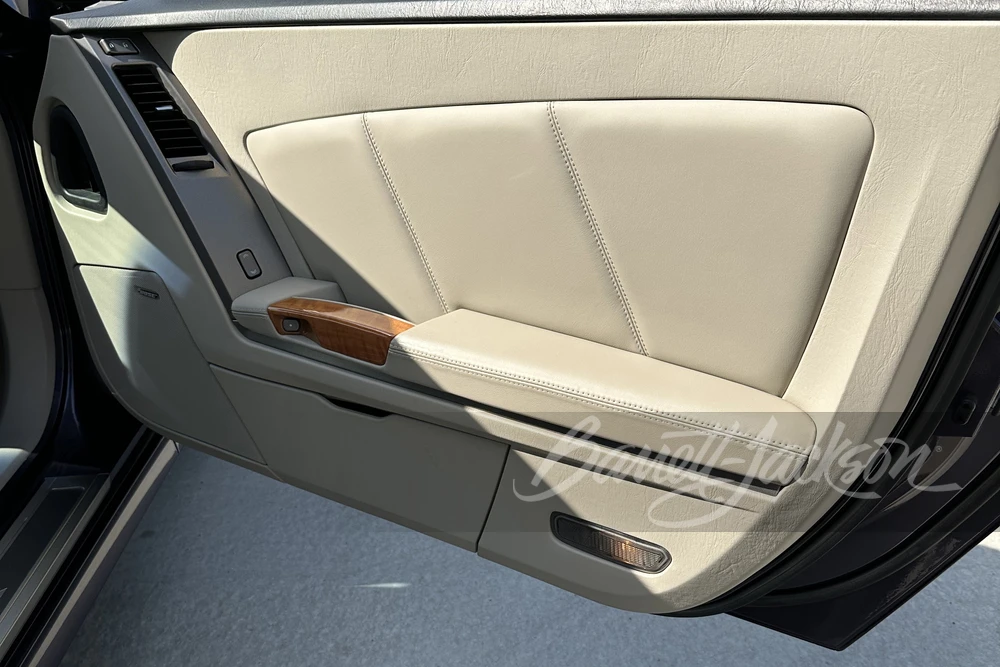 2004 Cadillac XLR - Image 10 of 21