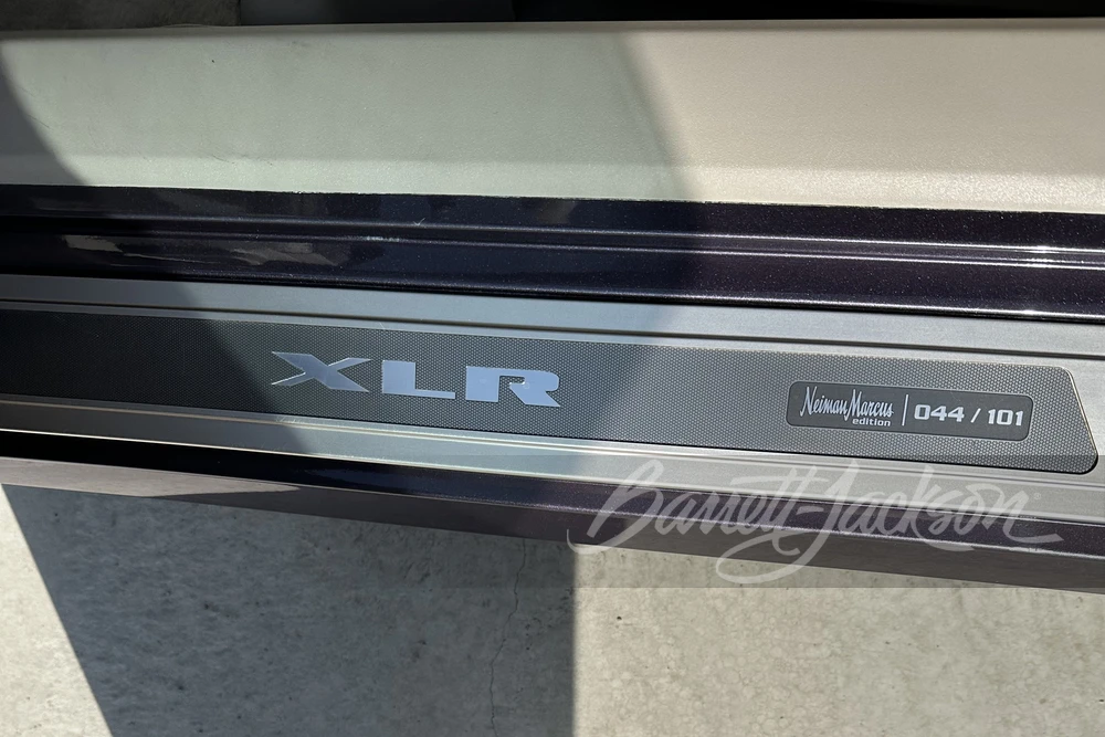 2004 Cadillac XLR - Image 12 of 21