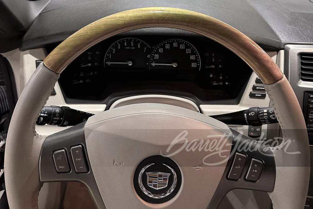 2004 Cadillac XLR - Image 15 of 21