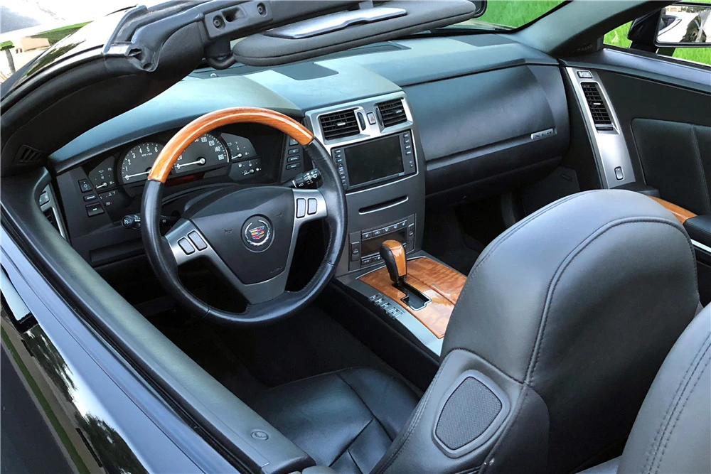 2004 Cadillac XLR - Image 4 of 6