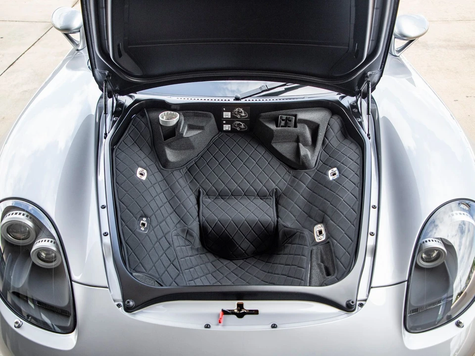 2004 Porsche Carrera GT - Image 14 of 31