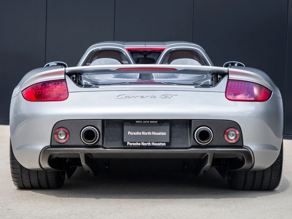 2004 Porsche Carrera GT - Image 5 of 31