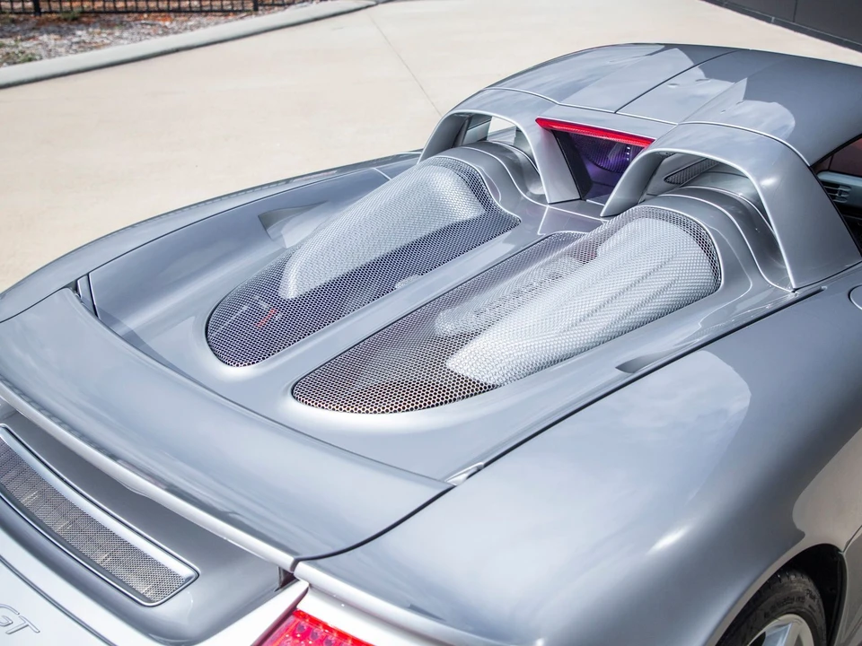 2004 Porsche Carrera GT - Image 12 of 31