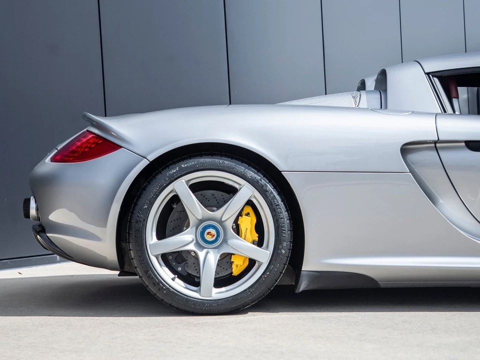 2004 Porsche Carrera GT - Image 8 of 31