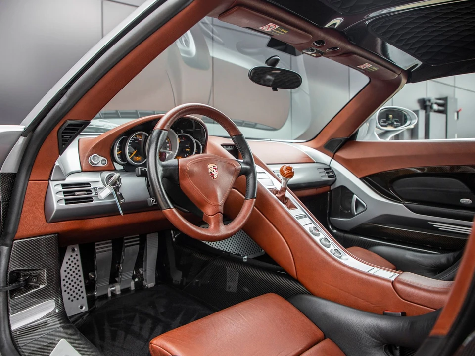2004 Porsche Carrera GT - Image 19 of 31