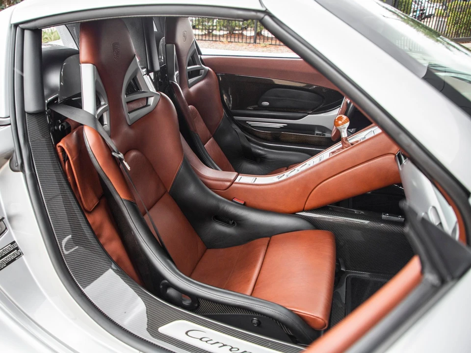 2004 Porsche Carrera GT - Image 28 of 31