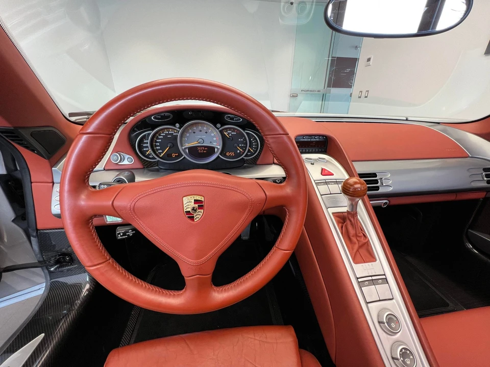 2004 Porsche Carrera GT - Image 9 of 19