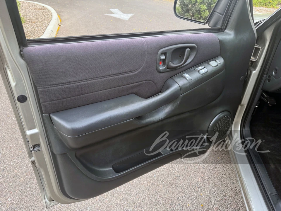 2004 Chevrolet S-10 - Image 11 of 14