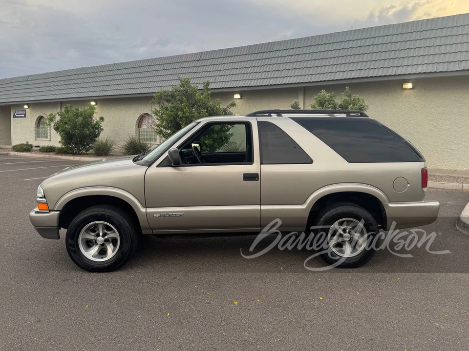 2004 Chevrolet S-10 - Image 2 of 14
