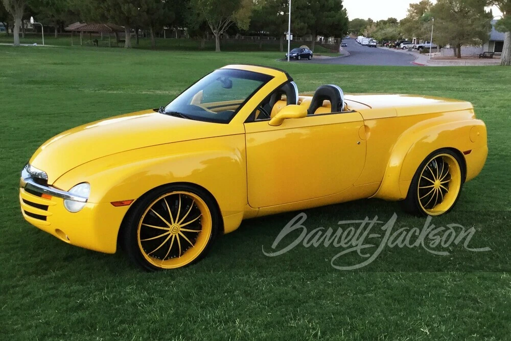 2004 Chevrolet SSR - Image 4 of 8