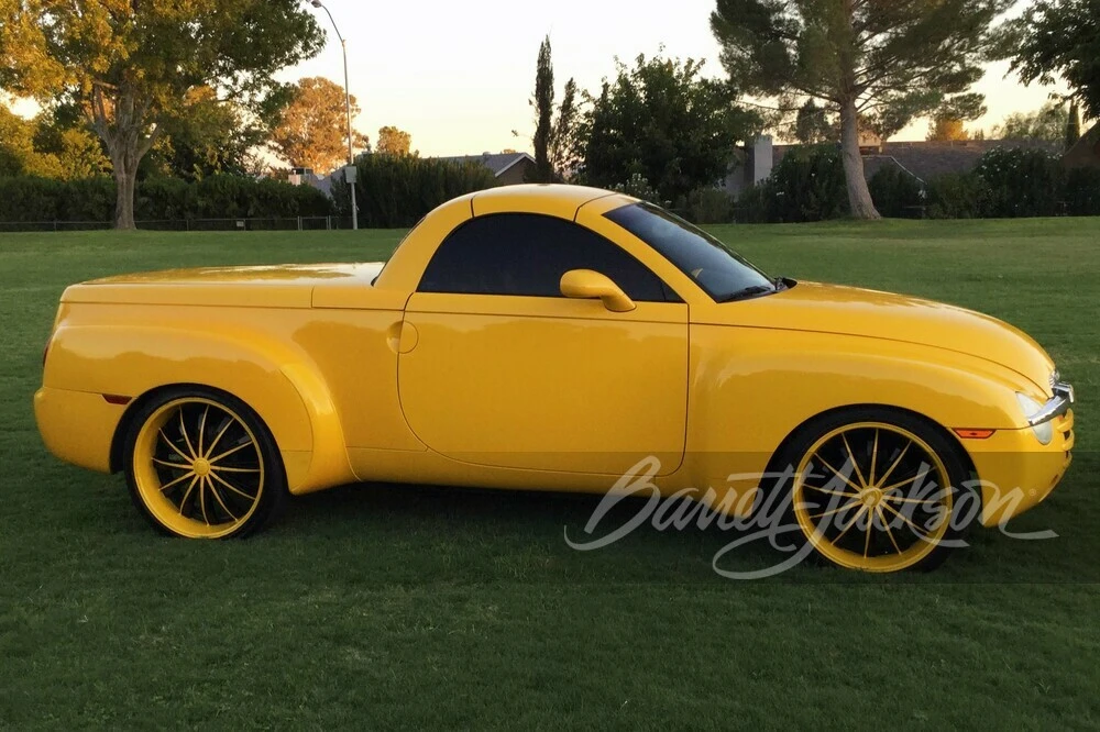 2004 Chevrolet SSR - Image 8 of 8