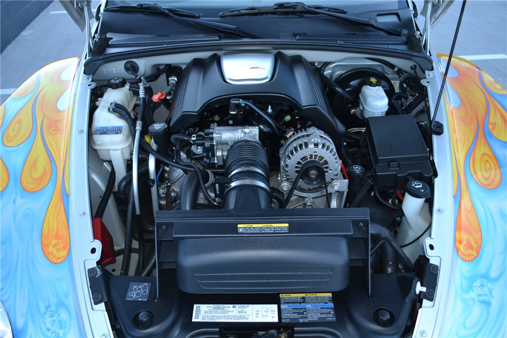 2004 Chevrolet SSR - Image 3 of 5