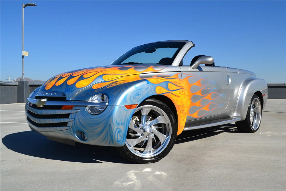 2004 Chevrolet SSR - Image 2 of 5