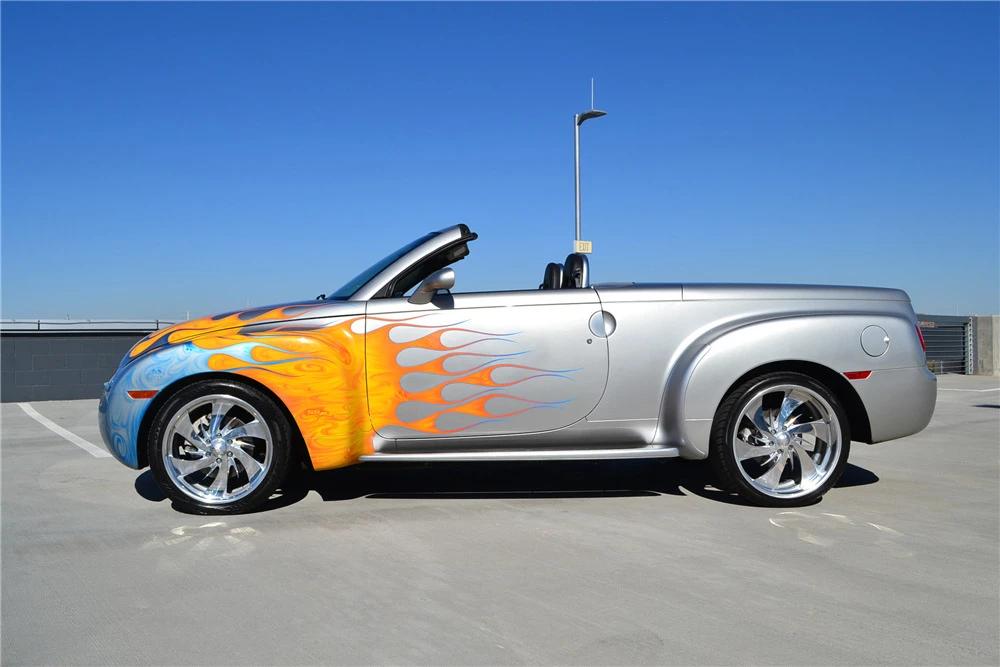 2004 Chevrolet SSR - Image 5 of 5