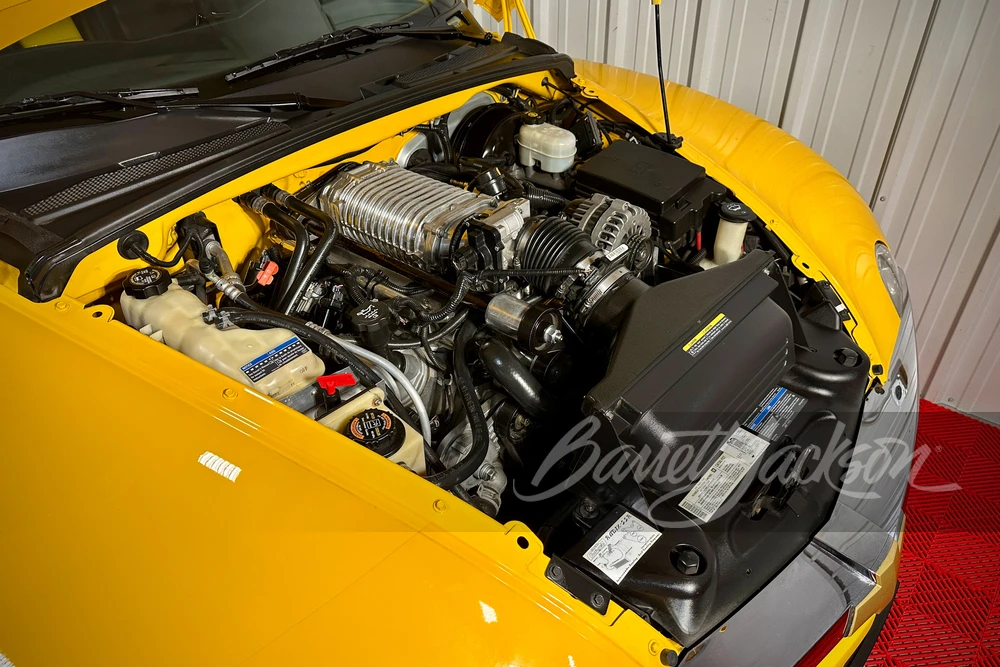 2004 Chevrolet SSR - Image 3 of 11
