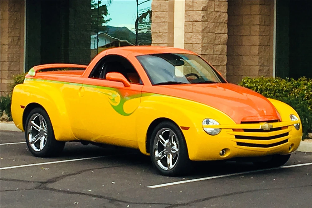 2004 Chevrolet SSR - Image 2 of 7