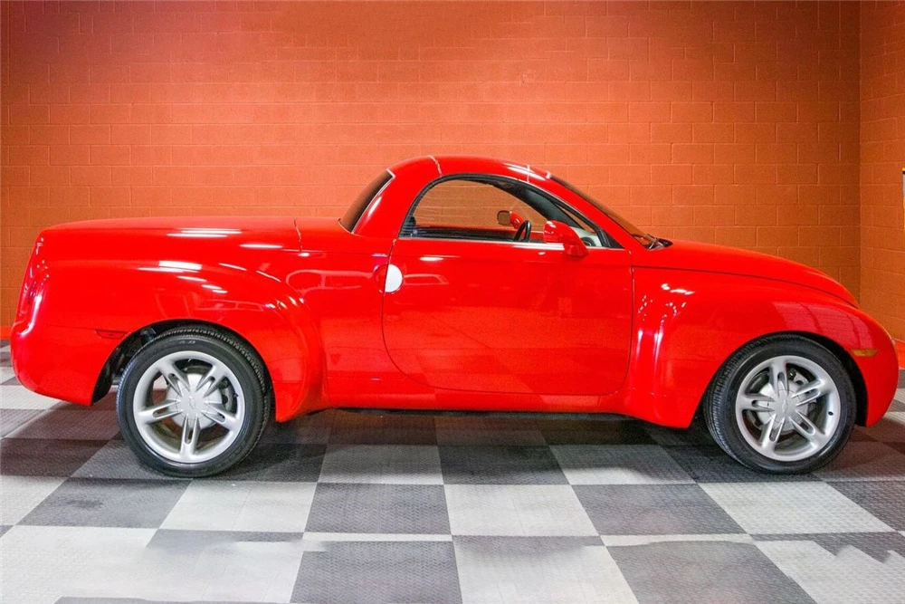 2004 Chevrolet SSR - Image 6 of 6