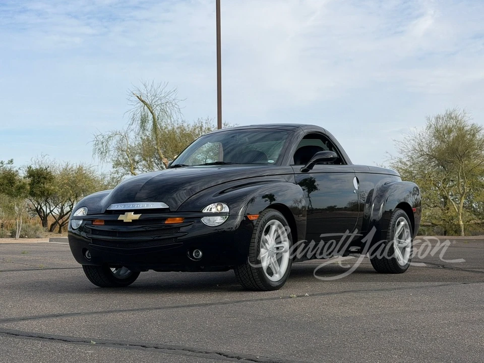 2004 Chevrolet SSR - Image 12 of 18
