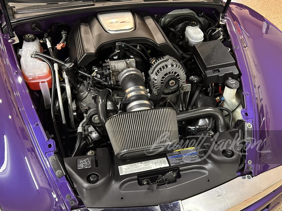 2004 Chevrolet SSR - Image 5 of 23